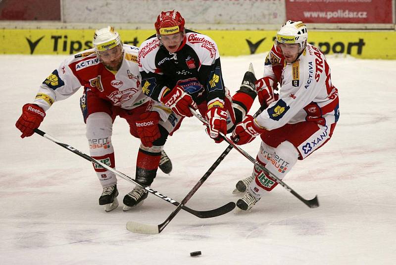 Utkání hokejové Tipsport Extraligy mezi HC Mountfield  a  HC Slavia Praha.