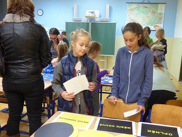 V Základní a Mateřské škole v Dubném se konala akce s názvem Hvězdné pozorování. 