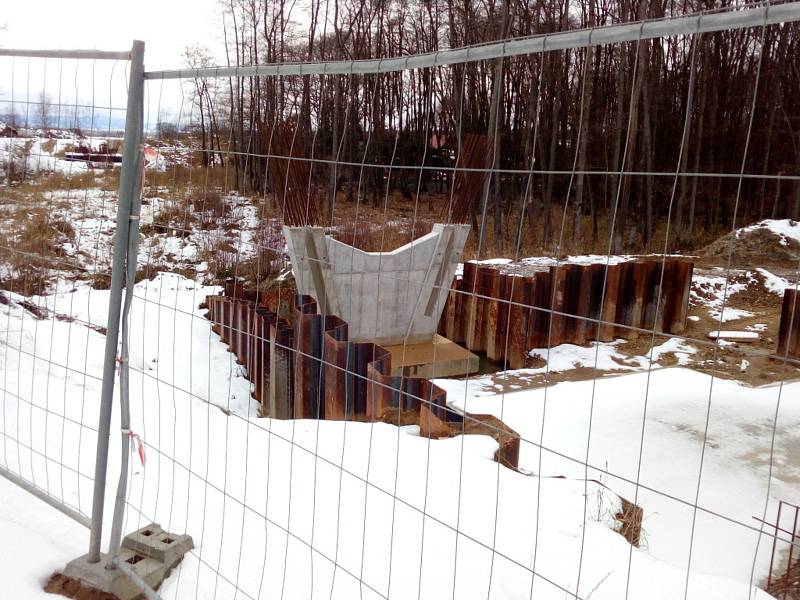 Zhruba třetina chybí k dokončení horkovodu z Elektrárny Temelín pro Teplárnu České Budějovice.