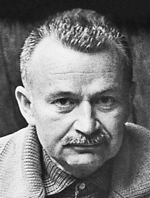Alfréd Radok na sovětskou okupaci reagoval emigrací do Švédska, zemřel 1976 ve Vídni. Knihu o něm napsal Zdeněk Hedvábný.
