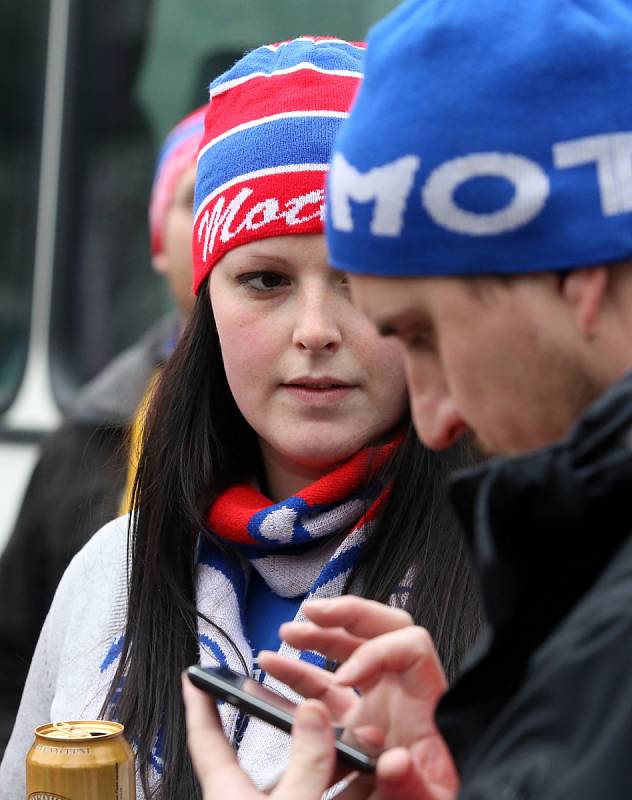 Českobudějovičtí hokejoví fanoušci vyrazili podpořit Motorl do Třebíče