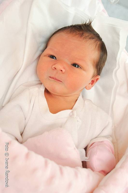 Viktorie Chadimová, Vimperk. Prvorozenou dceru přivítali 7. 7. 2022 na světě Nikola a Lukáš. Viktorie se jim narodila v 9.02 h, vážila 3,58 kg.