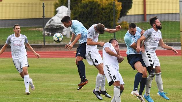 Fotbalová divize Soběslav - J. Hradec 7:1