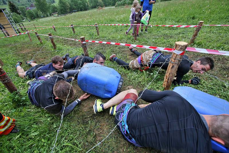 Zátěžový závod policejních jednotek Šumaman 2018 vyhráli policisté z Hradce Králové. Jihočeská zásahovka skončila druhá.