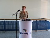 Hejtmanka Ivana Stráská hovořila na tiskové konferenci v pondělí ráno na Krajském úřadě Jihočeského kraje k současné situaci šířícího se koronaviru.