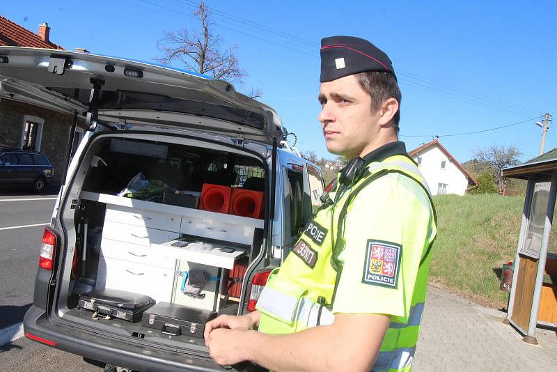 Policejní akce v Žárovné.