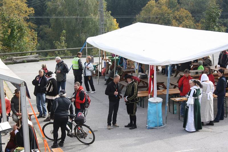 Na Rožmberských dnech v Hojné Vodě nechyběli skláři ani pečené husy.