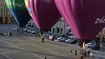 Čtyři horkovzdušné balony vzlétly ve čtvrtek v ranních hodinách z českobudějovického náměstí Přemysla Otakara II.