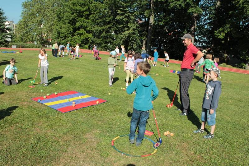 Golf si mohly vyzkoušet i žáci prvního stupně základní školy