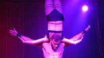 Vystoupení umělců v Ohana horor cirkusu v pátek 16. července na českobudějovickém sídlišti Máj.