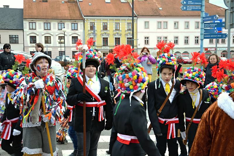 Do Masopustu v Nových Hradech se zapojily i děti.