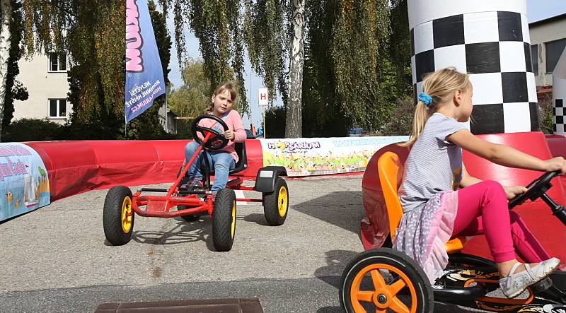 Lokomotivy přilákaly děti i jejich rodiče