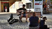 Muzikanti v ulicích Týna nad Vltavou