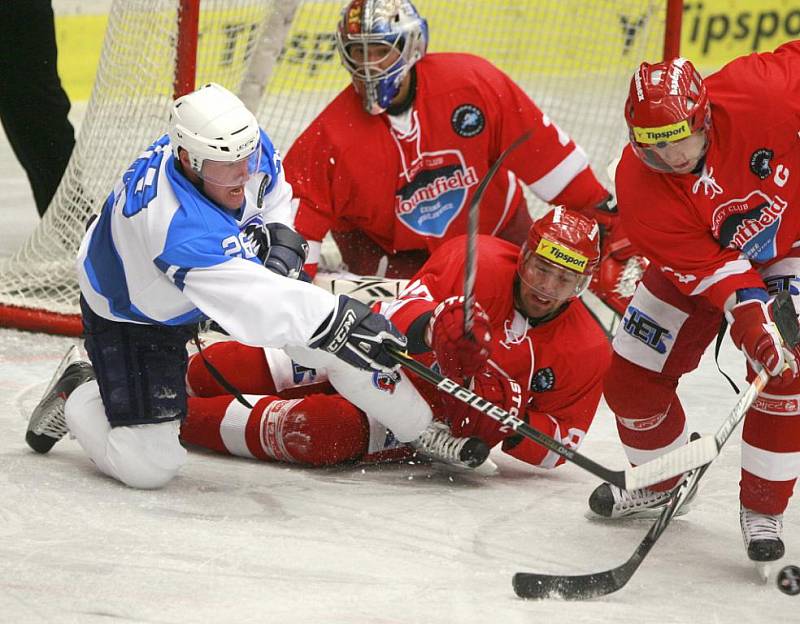 Utkání hokejové Europeantrophy mezi HC Mountfield a HC Plzeň 1929.