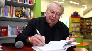 Pavel Kohout s čestným odznakem od sousedů - Táborský deník