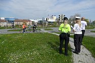 Soutěž mladých cyklistů hodnotili také profesionálové z řad Městské policie České Budějovice a Policie ČR.