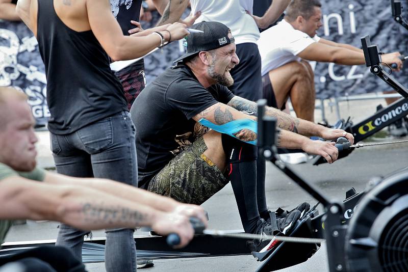 Českobudějovičtí strážníci vyzvali své kolegy k poměření sil při Crossfit challenge České Budějovice.