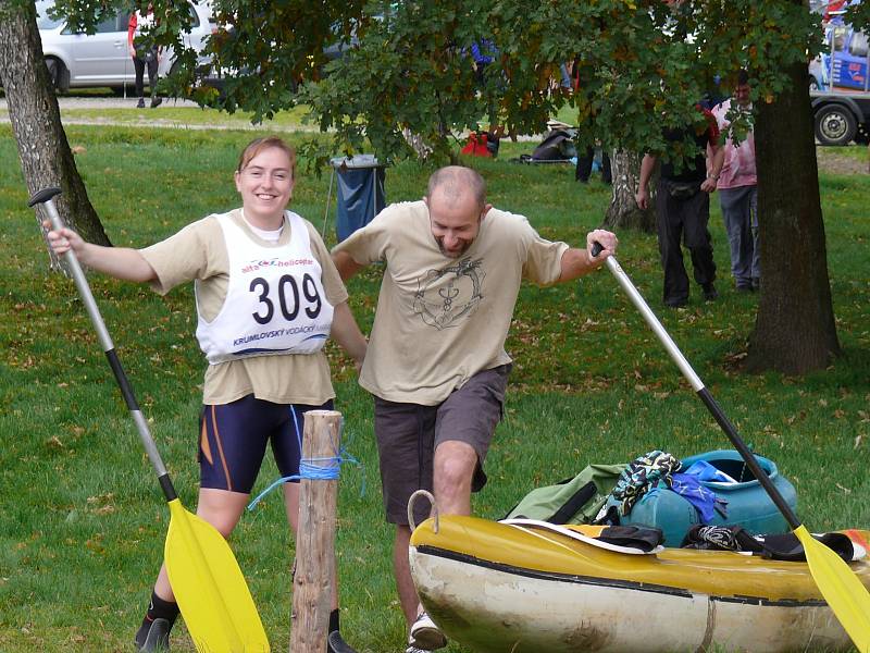 Krumlovský vodácký maraton přilákal 1000 vodáků