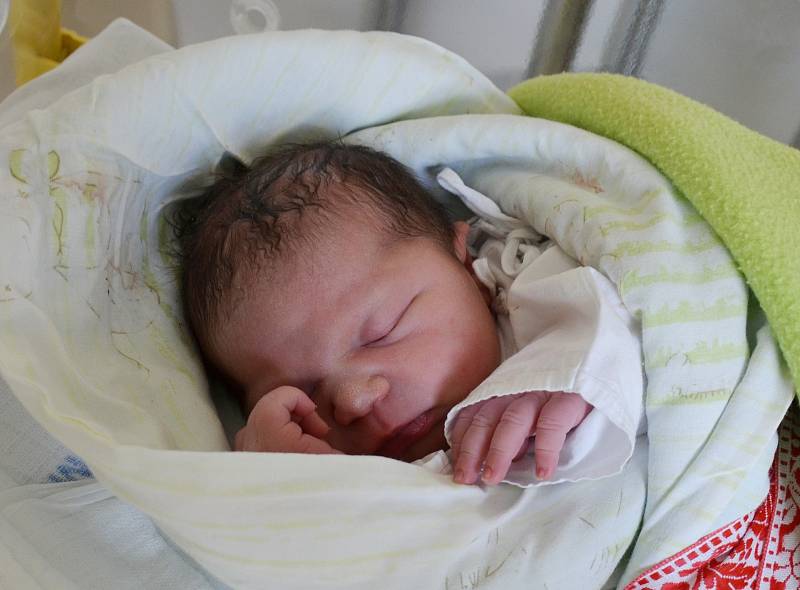 Ellen Vikoňová z Písku. Dcera Lucie Vikoňové a Dominika Čepeho se narodila 8. 6. 2022 v 7.52 hodin. Při narození vážila 3450 g a měřila 49 cm. Doma ji přivítaly sestry Natálie (18) a Caroline (13).