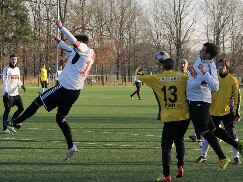 Fotbalisté Hluboké podlehli na domácí Zimní lize Čížové 1:2. 