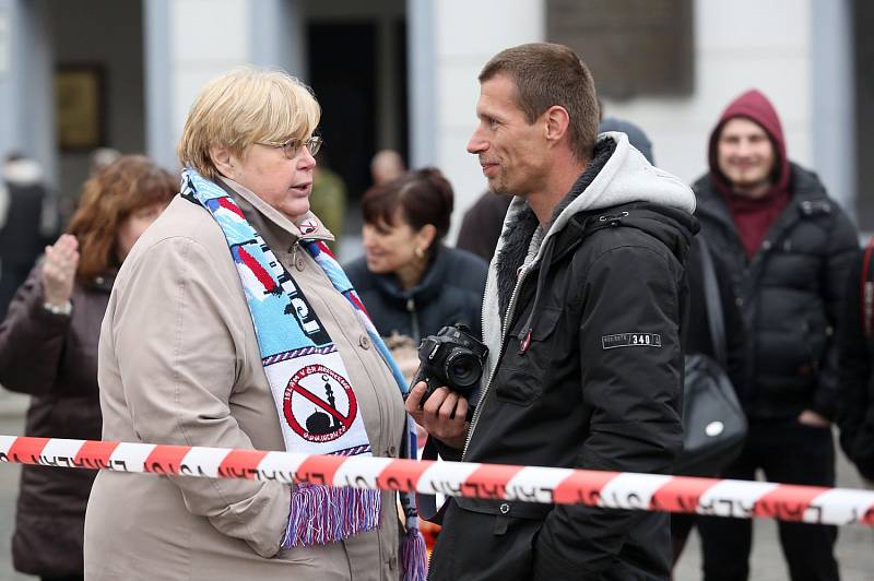 Na českobudějovickou demonstraci "Islám v ČR nechceme" přijeli lidé z Brna, Ústí nad Labem i z Hradce Králové