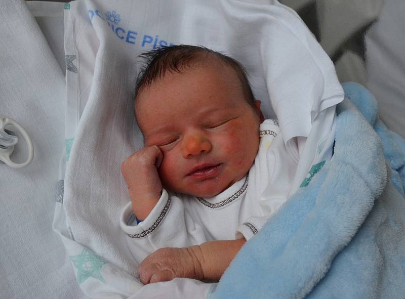 Vít Schwager z Mahouše. Syn Miroslavy a Víta Schwagerových se narodil 11. 12. 2021 v 8.03 hodin. Při narození vážil 3600 g a měřil 51 cm. Doma ho čekal bráška Adámek (3).