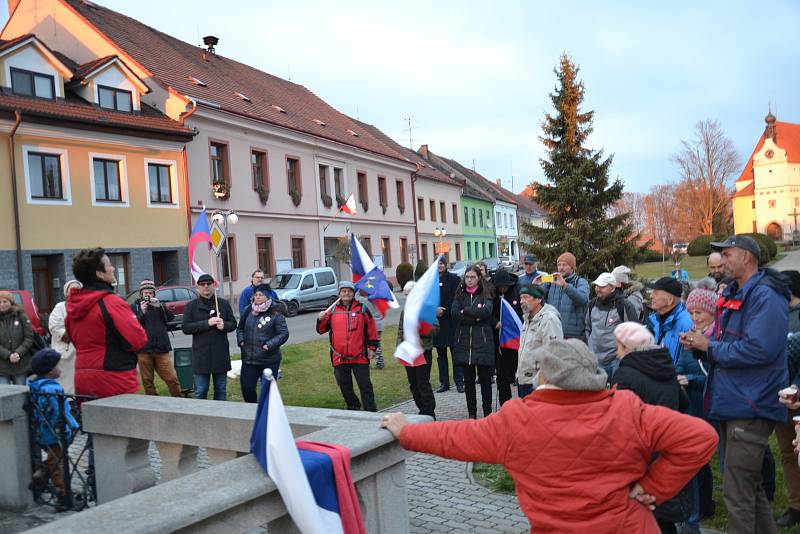 V neděli oslavili v Horní Stropnici výročí sametové revoluce.