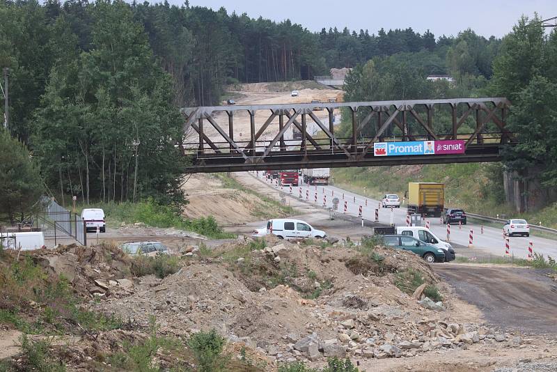 Výstavba dálnice D3 od Veselí nad Lužnicí k Usilnému.