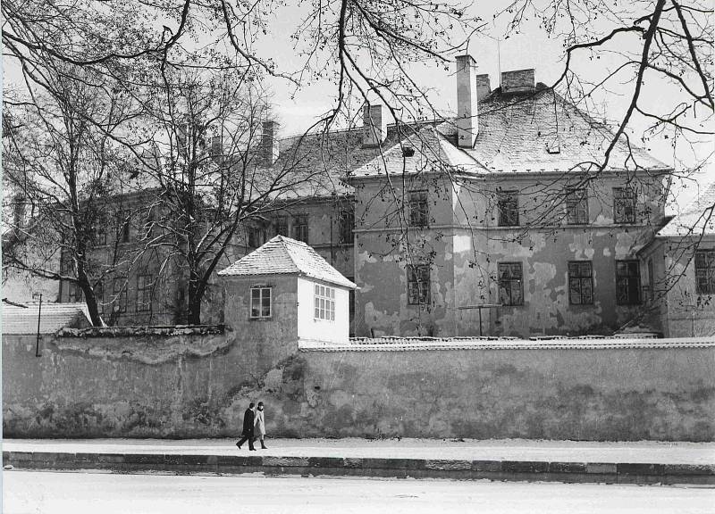 Zamrzlé slepé rameno. Foto ze sbírky fotografií a pohlednic Jiřího Dvořáka poskytl Státní okresní archiv České Budějovice