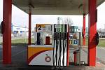 Benzin s příměsí nafty našli v pátek inspektoři České obchodní inspekce u vzorku z čerpací stanice v brněnské Kšírově ulici.