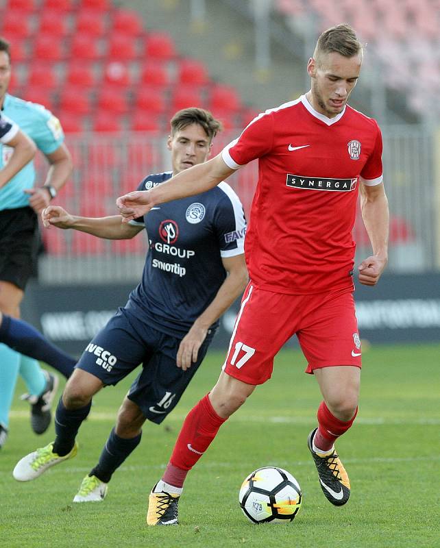 Fotbalisté brněnské Zbrojovky v jedenáctém kole nejvyšší soutěže přehráli Slovácko 2:1.