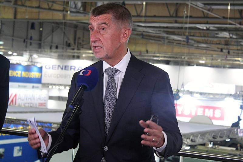 Ve středu začal na brněnském výstavišti mezinárodní veletrh obranné a bezpečnostní techniky Idet. Navštívil ho i předseda vlády Andrej Babiš a ministr obrany Lubomír Metnar.