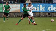 Líšeňští fotbalisté (v bílém) zdolali Příbram na domácím hřišti 4:1.