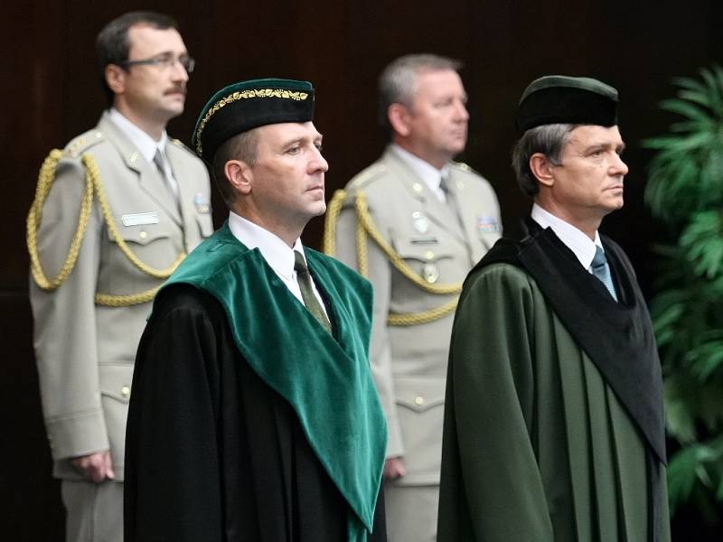 Bohuslav Přikryl byl ve čtvrtek inaugurován do funkce rektora-velitele brněnské Univerzity obrany. 