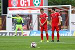 Nejdřív hrůzostrašný start, poté snový obrat a nakonec vystřízlivění v podobě srovnávacího gólu na konečných 3:3. Taková baly první barážová bitva mezi fotbalovou Zbrojovkou Brno (v červeném) a Příbramí.