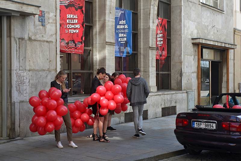 Na festival v minulých letech lákala i socha u Jošta na Moravském náměstí.