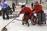 Curling si zahráli i vozíčkáři.