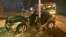 Dva zranění zůstali ve večerních hodinách například po bouračce osobního auta ve Švábenicích na Vyškovsku.