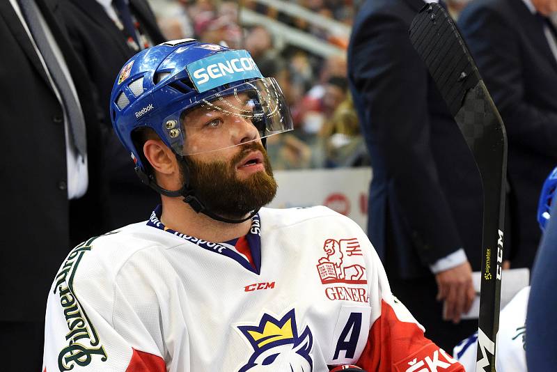 Úvodní zápas Carlson Hockey Games v brněnské DRFG aréně mezi Českou republikou (Radko Gudas)) v bílém a Finskem