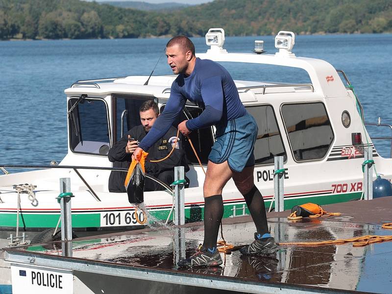 Druhý den soutěže speciálních pořádkových jednotek policie.