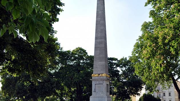 Obelisk v Denisových sadech v Brně. Ilustrační foto.