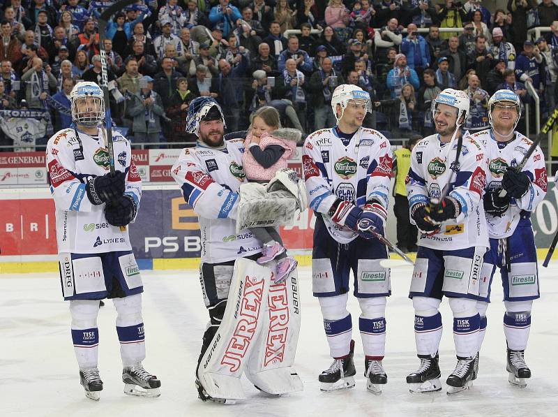 Hokejisté brněnské Komety vyřadili ve čtvrtfinále play-off extraligy rivala pražskou Spartu v pouhých čtyřech zápasech. Triumf 4:0 na zápasy dovršili Brňané v domácím prostředí po výhře 4:1.