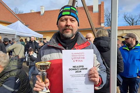 Vítěz soutěže o Nejlepší domácí uzené Rostislav Pipek.