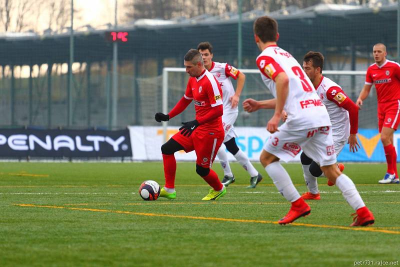 V prvním utkání v roce 2018 fotbalisté brněnské Zbrojovky přehráli Pardubice 3:1 v úvodním duelu základní skupiny C Tipsport ligy.