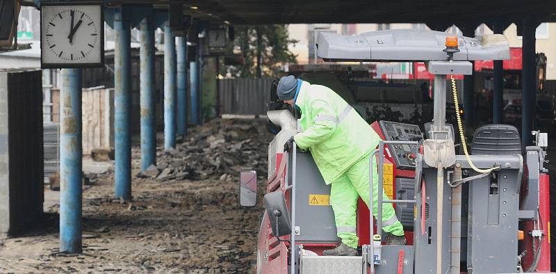 Lednové opravy brněnského autobusového nádraží na Zvonařce, které také mohou mít vliv na vyšší prašnost.