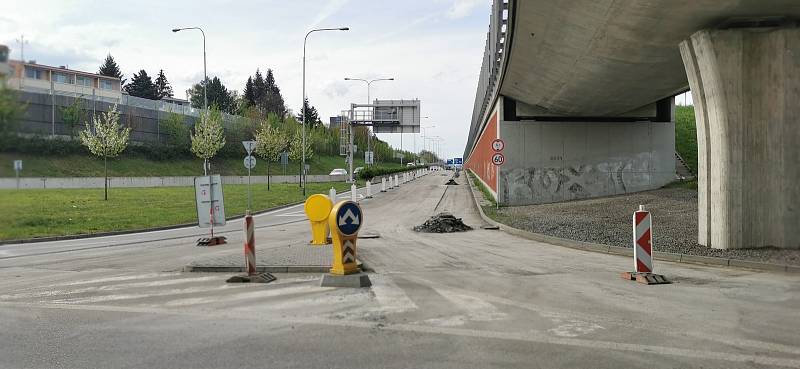 Vyfrézování vozovky u brněnského Královopolského tunelu. Květen 2021