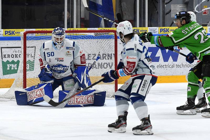 Domácí HC Kometa Brno (bílá) proti BK Mladá Boleslav (zelená).