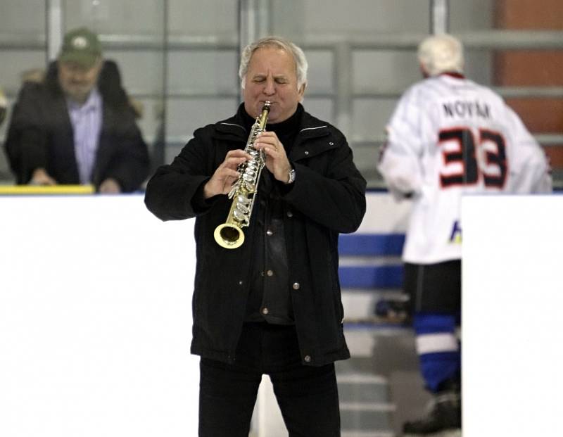 Přátelské utkání fotbalistů brněnské Zbrojovky s HC FALCONS Hrušovany u Brna.