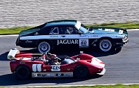 Závodní řidič Jaguaru XJS David Bečvář ovládl víkend šampionátu HistoCup na Salzburgringu.
