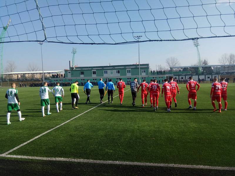 Fotbalisté Zbrojovky v předposledním přátelském kláním před startem jarní části druhé ligy remizovali na trávníku slovenské Skalice 0:0.